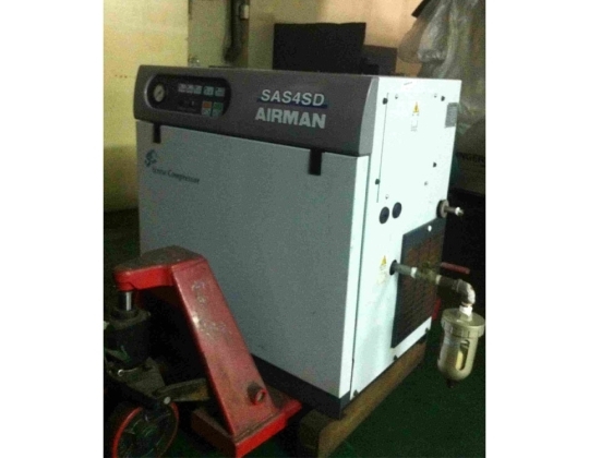 中古5HP日本AIRMAN空壓機